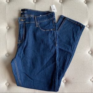 NWT Old Navy Super Skinny Mid Rise Jeans Size 14
